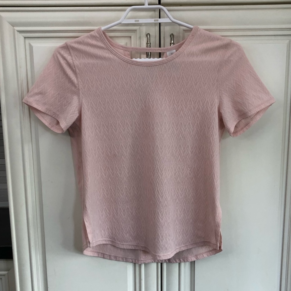 RARE Ivivva by Lululemon girl’s t-shirt 🍋